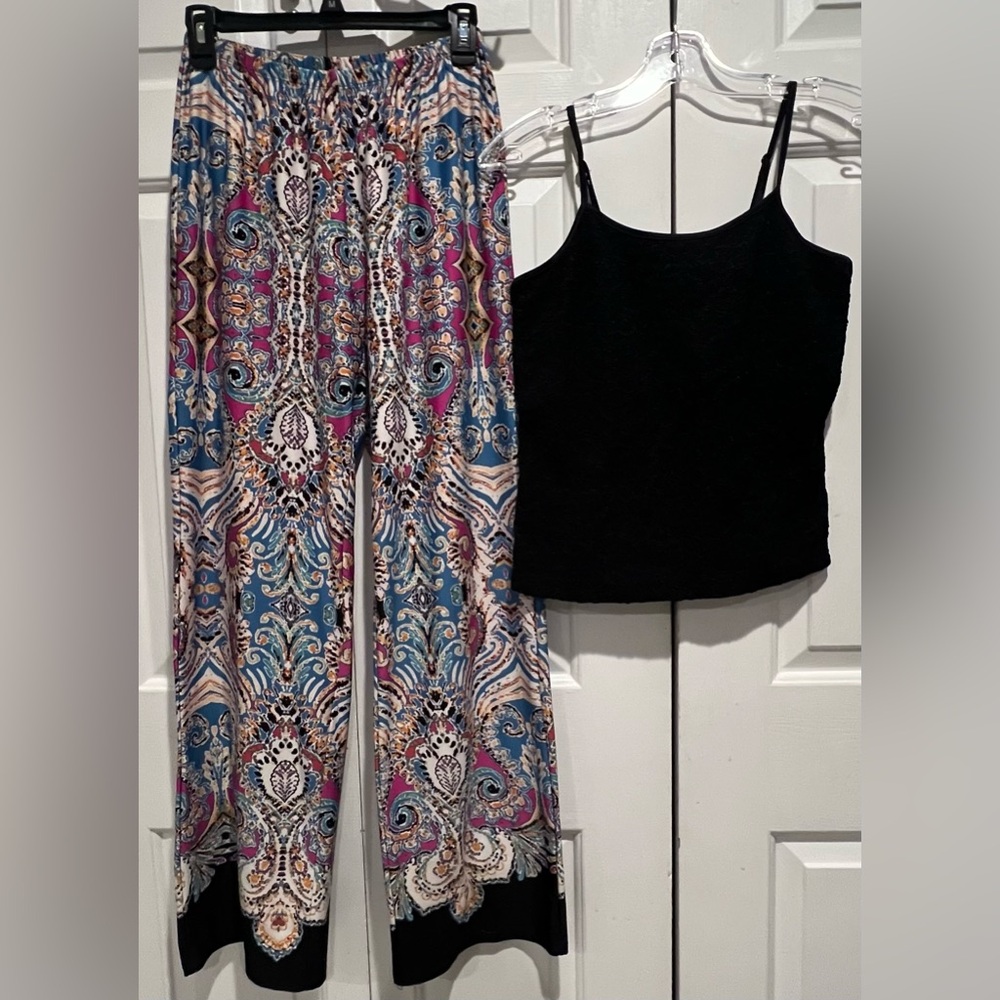 2 Pc PJ Set🖤💙Chicos Black Textured Cami & Colorful Paisley Pants, Elastic Waist